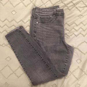 Universal Thread black, faded skinnies 12/31S